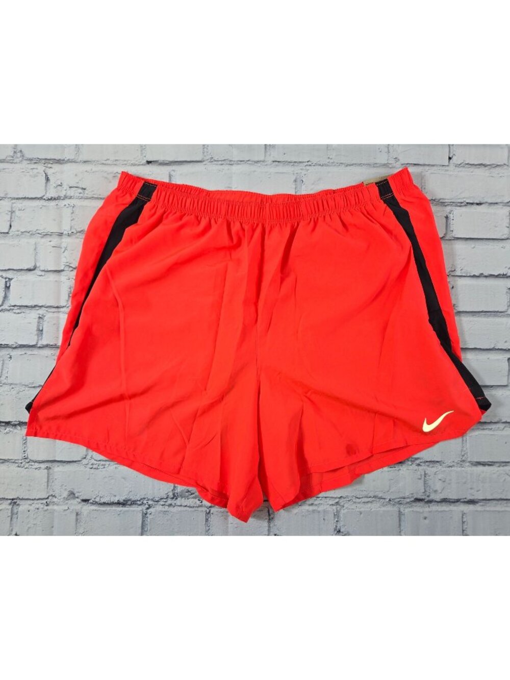 Nike Dri-Fit Mens Salmon 5-Inch Running Shorts XL Lightweight Active